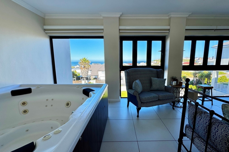 3 Bedroom Property for Sale in Yzerfontein Western Cape
